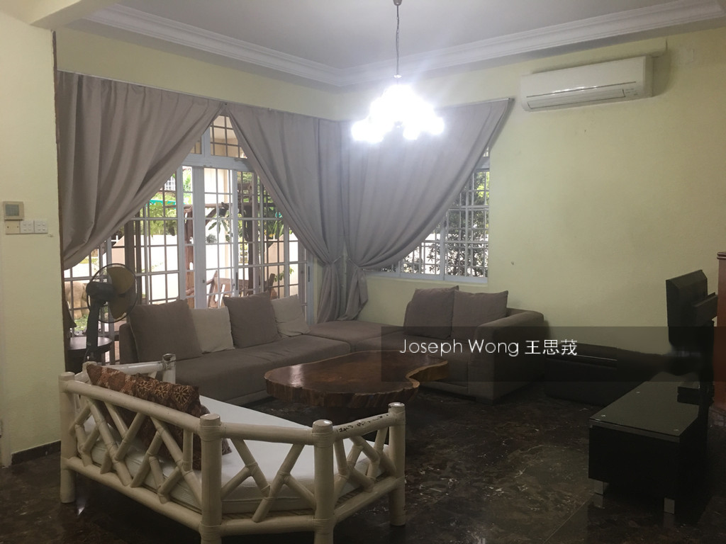 Sea Breeze Road (D16), Terrace #155613902